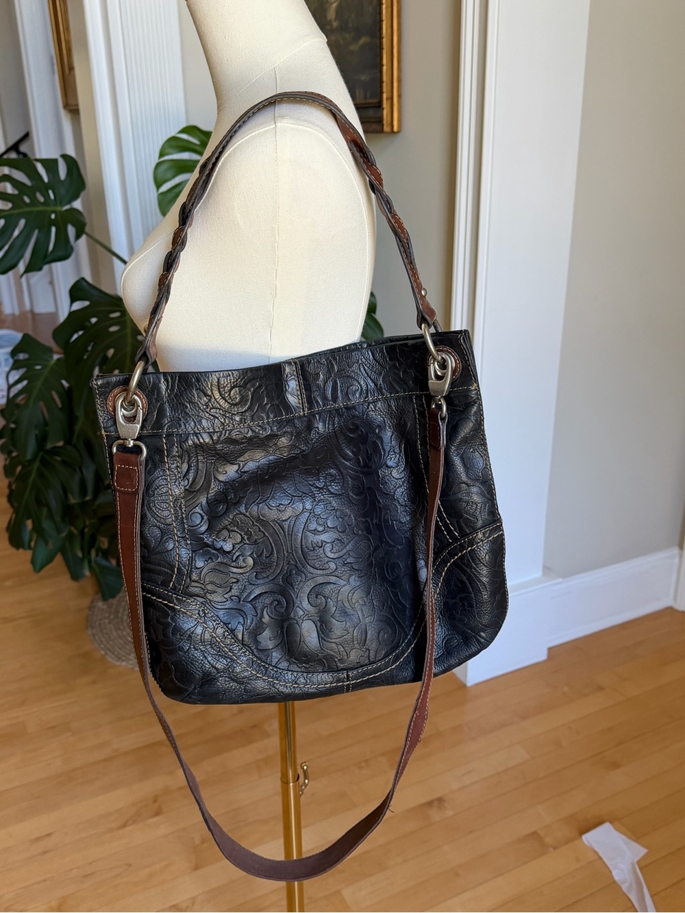 Fossil Long Live Vintage Black Embossed Leather Crossbody Shoulder Bag